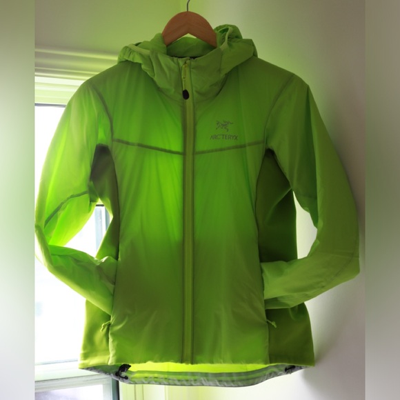 Arc'teryx Jackets & Blazers - Women’s Arc’teryx Atom (Lt) Hoody Jacket, Green, Size Small - NWOT